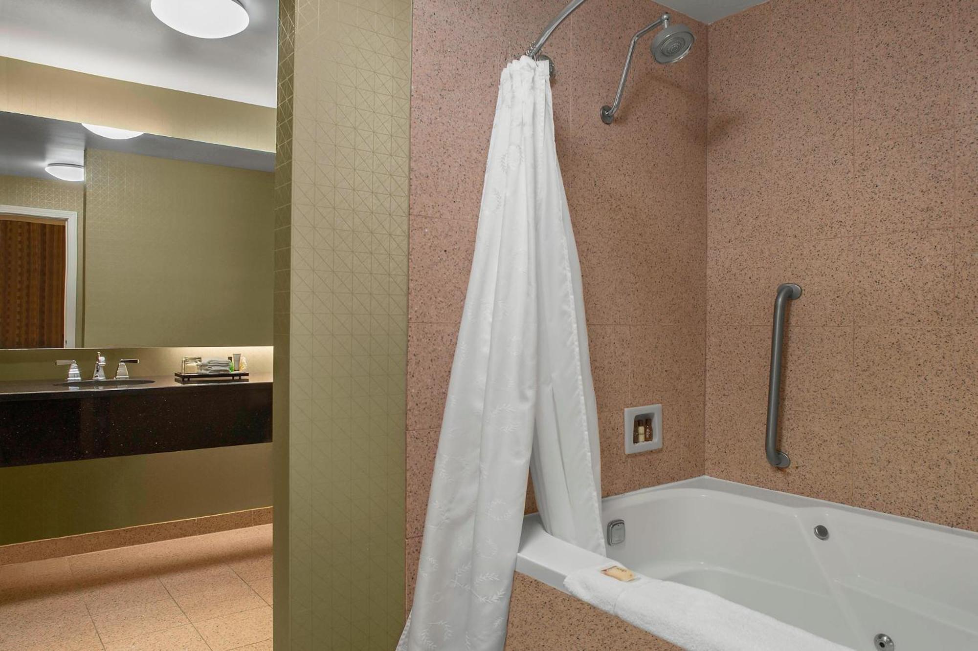 Sheraton Suites Akron Cuyahoga Falls Extérieur photo