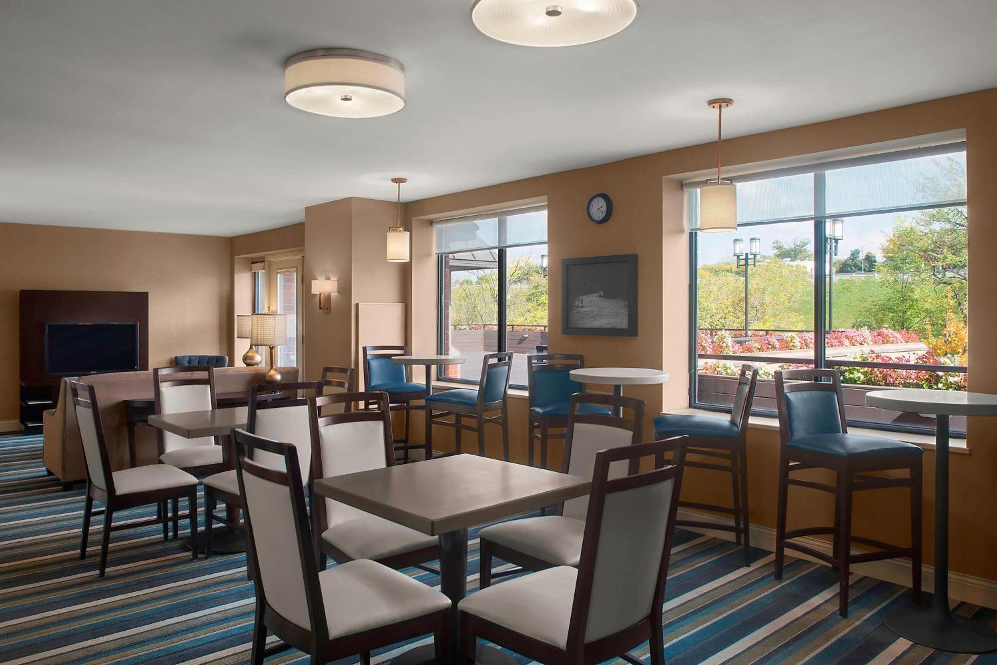 Sheraton Suites Akron Cuyahoga Falls Extérieur photo